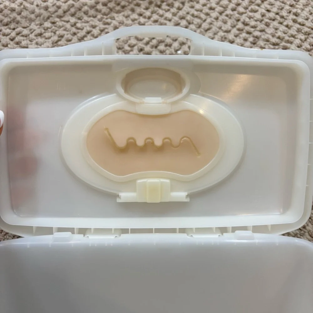 Vintage 90’s‎ Huggies Plastic Baby Wipe Container with Lid